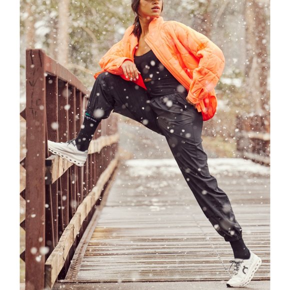 NWT FP MOVEMENT Pippa Packable Puffer Jacket / Neon Orange - RARE Color - XS - Picture 15 of 16